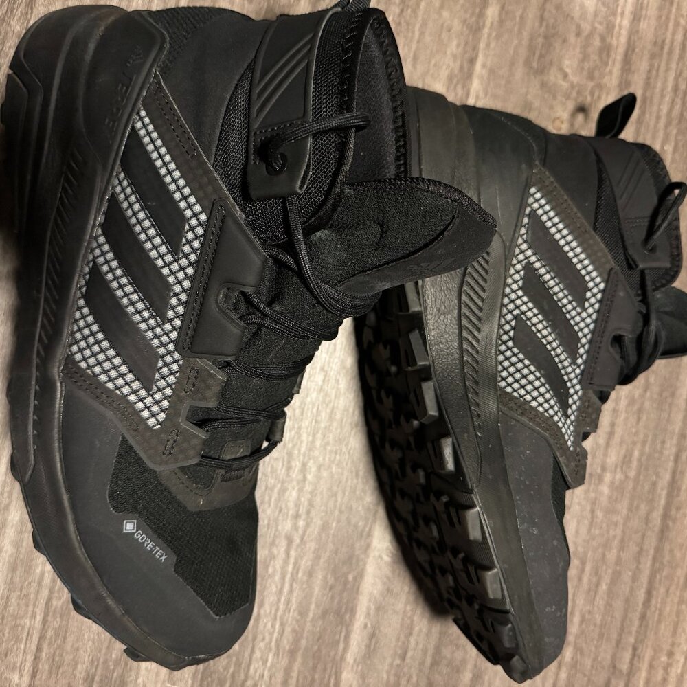 Adidas AX4 Mid Gore Tex US10